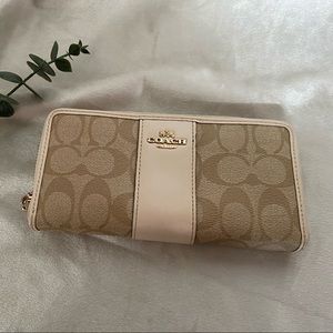 Coach Long Zip Wallet
